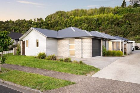 Photo of property in 75b Pakanga Grove, Pyes Pa, Tauranga, 3112