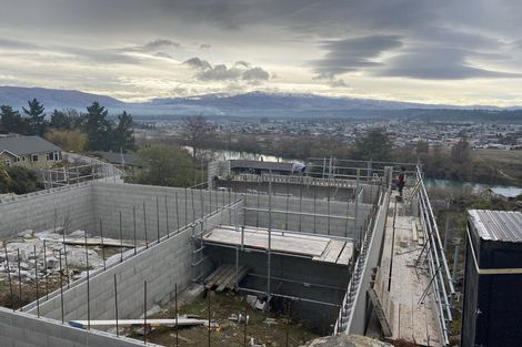 Photo of property in 10 Hawkdun Place, Bridge Hill, Alexandra, 9320