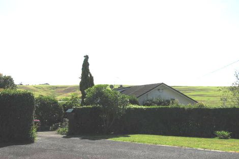 Photo of property in 1/2 Watea Road, Torbay, Auckland, 0630