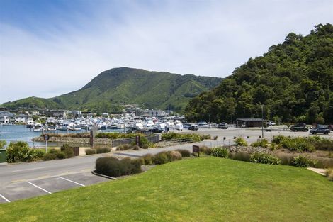 Photo of property in 3 Surrey Street, Picton, 7220