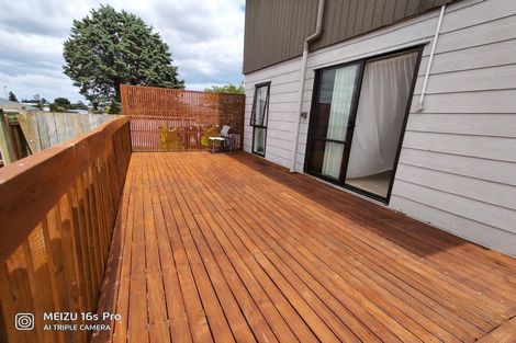 Photo of property in 20b Roberts Road, Te Atatu South, Auckland, 0610