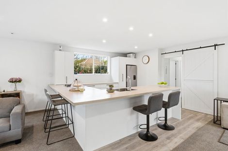 Photo of property in 7 Calbreath Place, Russley, Christchurch, 8042