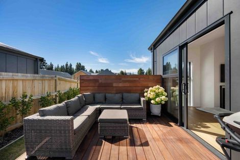 Photo of property in 6 Moonstone Street, Albert Town, 9305