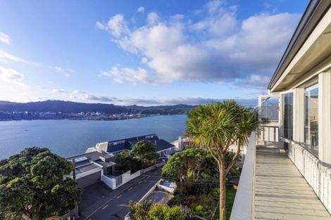 Photo of property in 37 The Crescent, Roseneath, Wellington, 6011