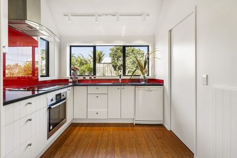 Photo of property in 1/78 Browns Bay Road, Rothesay Bay, Auckland, 0630