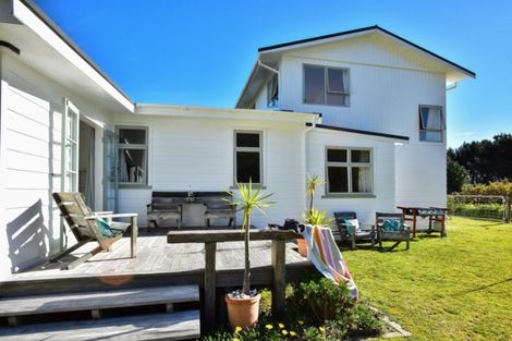 Photo of property in 33 Kuku Avenue, Mahia, 4198