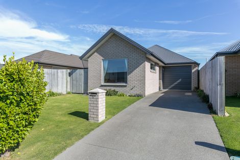 Photo of property in 7 Dunaverty Place, Broomfield, Christchurch, 8042