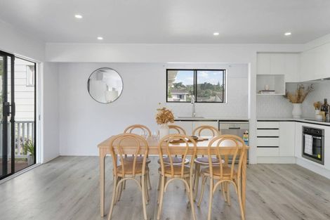 Photo of property in 2/69 Simon Ellice Drive, Bayview, Auckland, 0629
