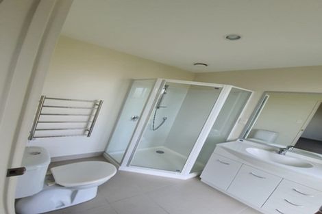 Photo of property in 11 Puweto Avenue, Takanini, 2112