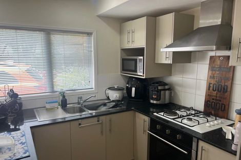 Photo of property in 19 East Coast Road, Milford, Auckland, 0620