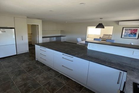 Photo of property in 51 Thurleigh Grove, Karori, Wellington, 6012