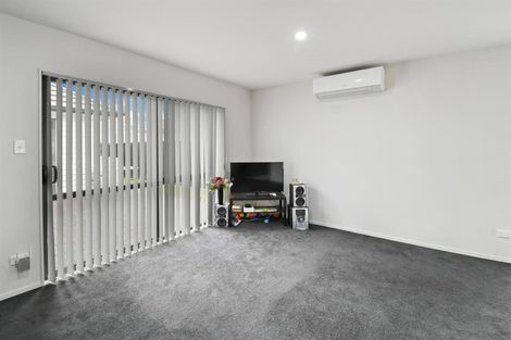 Photo of property in 27 Kotuku Crescent, Takanini, 2112
