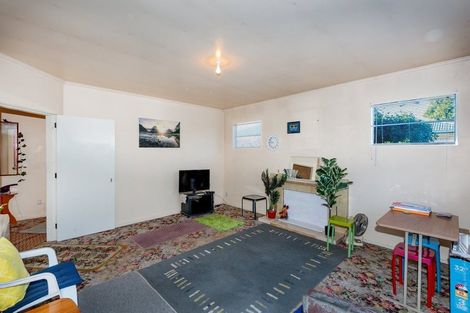 Photo of property in 2/102 Yaldhurst Road, Sockburn, Christchurch, 8042