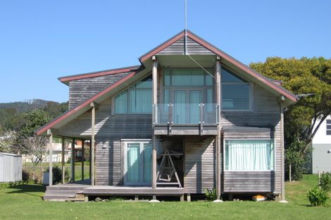 Photo of property in 57 Marine Parade, Cooks Beach, Whitianga, 3591