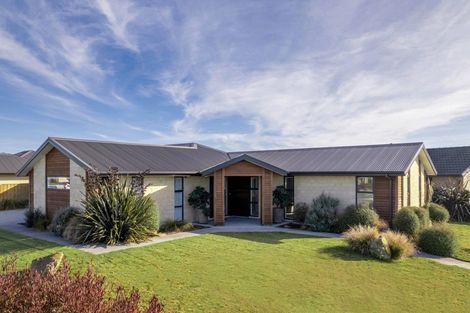 Photo of property in 2 Claremont Crescent, Amberley, 7410