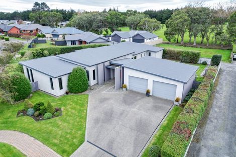 Photo of property in 44 Glenroy Park Drive, Waikiwi, Invercargill, 9810