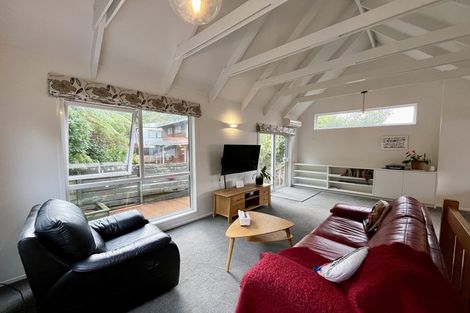 Photo of property in 35b Amapur Drive, Khandallah, Wellington, 6035