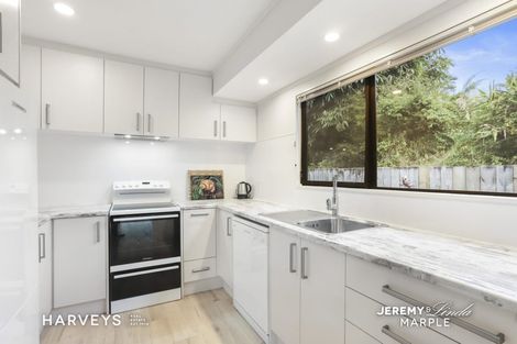 Photo of property in 5/37a Glengarry Road, Glen Eden, Auckland, 0602