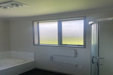 Photo of property in 8 Waltham Place, Rototuna North, Hamilton, 3210