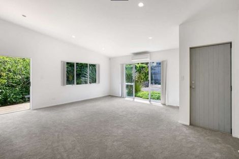 Photo of property in 23 Carento Way, Stanmore Bay, Whangaparaoa, 0932