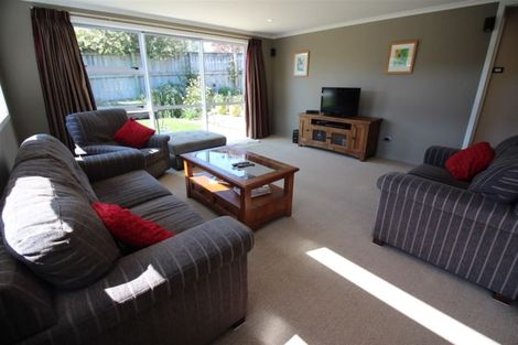 Photo of property in 25 Admiralty Place, Waikawa, Picton, 7220