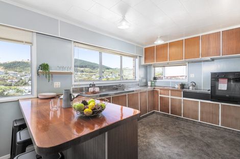 Photo of property in 7 Rembrandt Avenue, Tawa, Wellington, 5028