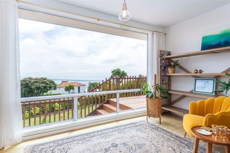 Photo of property in 6 Madeley Road, Mount Pleasant, Christchurch, 8081