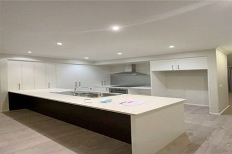 Photo of property in 10 Vincent Lane, Hobsonville, Auckland, 0616