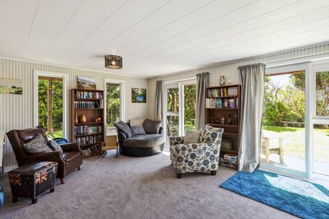 Photo of property in 7 Nuhaka Place, Paraparaumu Beach, Paraparaumu, 5032