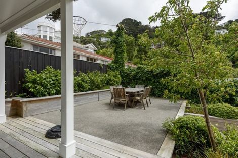 Photo of property in 11 Upper Bourke Street, Kilbirnie, Wellington, 6022