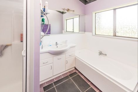 Photo of property in 16 Monowai Place, Westbrook, Palmerston North, 4412