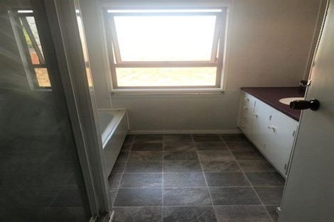 Photo of property in 2/20 Bowling Road, Greenmeadows, Napier, 4112