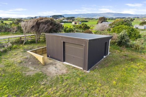 Photo of property in 2 Sims Road, Te Horo Beach, Otaki, 5581