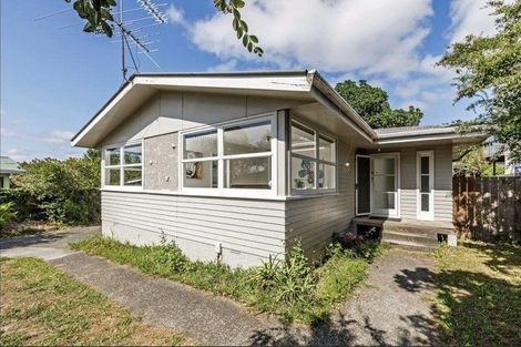 Photo of property in 14 Sunhaven Avenue, Glenfield, Auckland, 0629