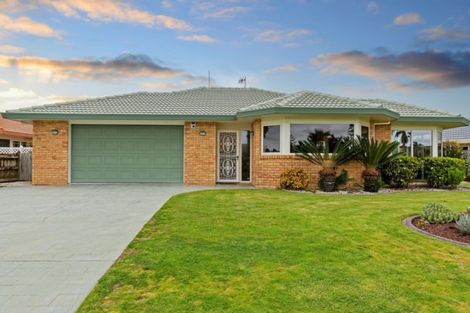 Photo of property in 82 Santa Monica Drive, Papamoa Beach, Papamoa, 3118