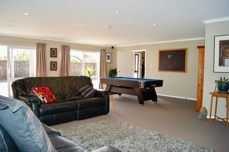 Photo of property in 52 Roseness Street, Palmerston, 9430