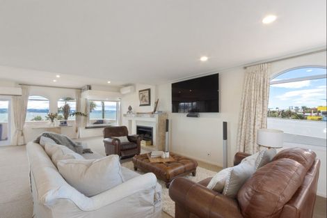 Photo of property in 14 Charles Street, Westshore, Napier, 4110