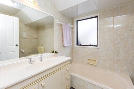 Photo of property in 69 Sunbrae Drive, Silverstream, Upper Hutt, 5019