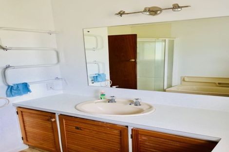 Photo of property in 7 Callender Place, Shelly Park, Auckland, 2014