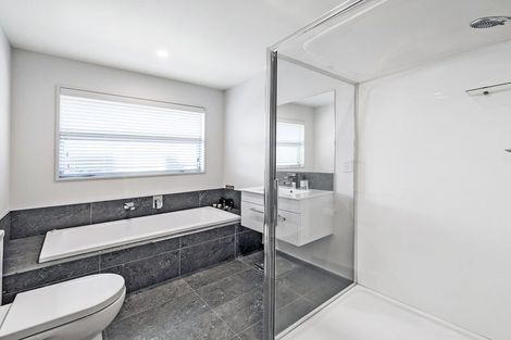 Photo of property in 56 Lewis Crescent, Rolleston, 7614