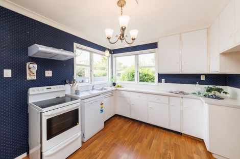 Photo of property in 7 Surrey Crescent, Hokowhitu, Palmerston North, 4410