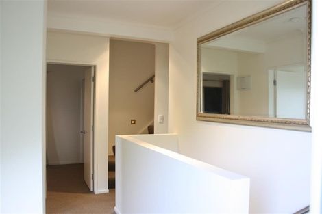 Photo of property in 15 Onslow Road, Khandallah, Wellington, 6035