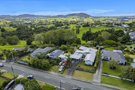 Photo of property in 65 Gorge Road, Maungaturoto, 0520