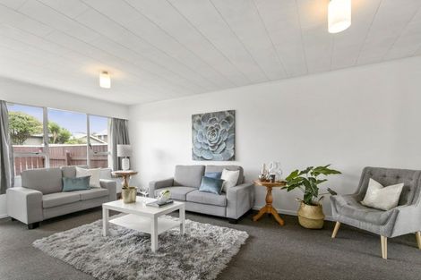 Photo of property in 48b Whites Line West, Woburn, Lower Hutt, 5010