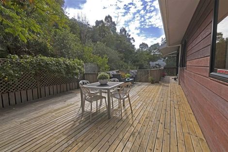 Photo of property in 2/4 James Scott Place, Te Atatu South, Auckland, 0602