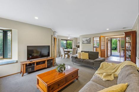 Photo of property in 24 Maygrove Drive, Orewa, 0931