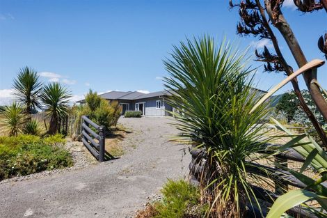 Photo of property in 52 Highland View Drive, Tokomaru, Palmerston North, 4474