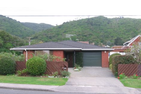 Photo of property in 31 Winara Avenue, Waikanae, 5036