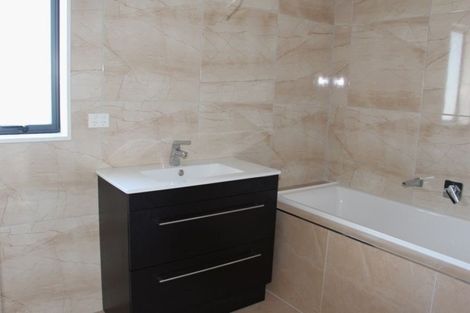 Photo of property in 15c Glendhu Road, Bayview, Auckland, 0629