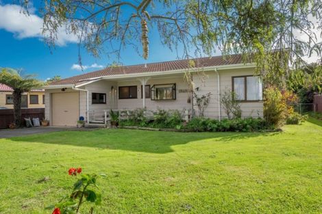 Photo of property in 5 Old Coach Road South, Otaki Beach, Otaki, 5512